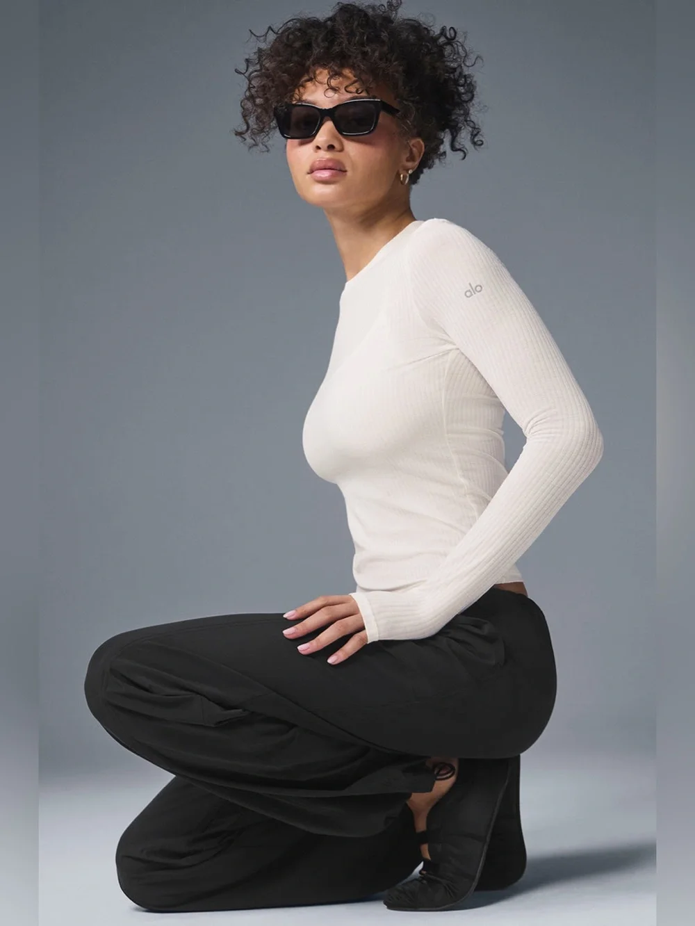ALO Yoga Ribbed Sea Coast Long Sleeve in Ivory Size Medium